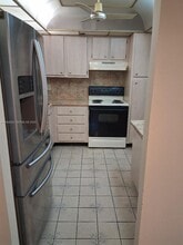Building Photo - 1100 St Charles Pl