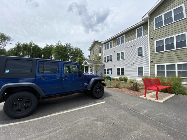 Building Photo - 15 E Ridge Dr