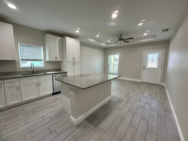 Foto del edificio - 621 E Virginia Ave