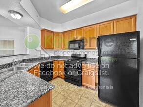 Building Photo - 1300 Moon Cir