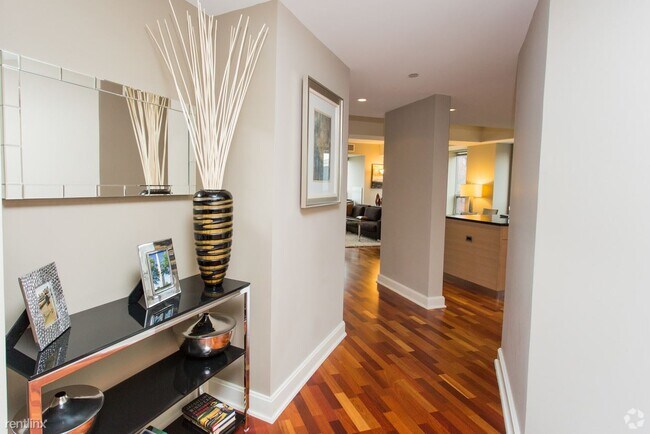 Building Photo - 2 br, 1 bath Apartment - 105 1st Ave 318