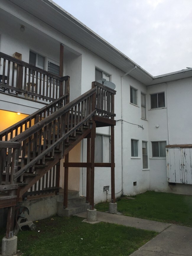 Building Photo - 3202 Nevin Ave