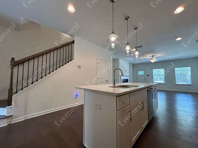 Building Photo - 865 Ambient Way