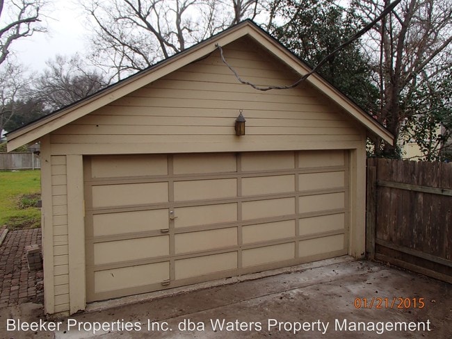 Building Photo - 1606 S Austin Ave
