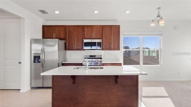 Foto del edificio - 3128 Voyager Ave