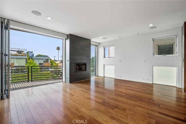 Foto del edificio - 419 Venice Way