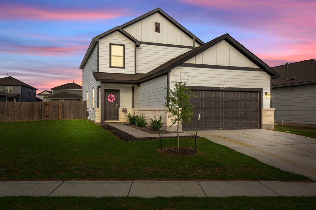 Foto principal - 6807 Tiznow Ln