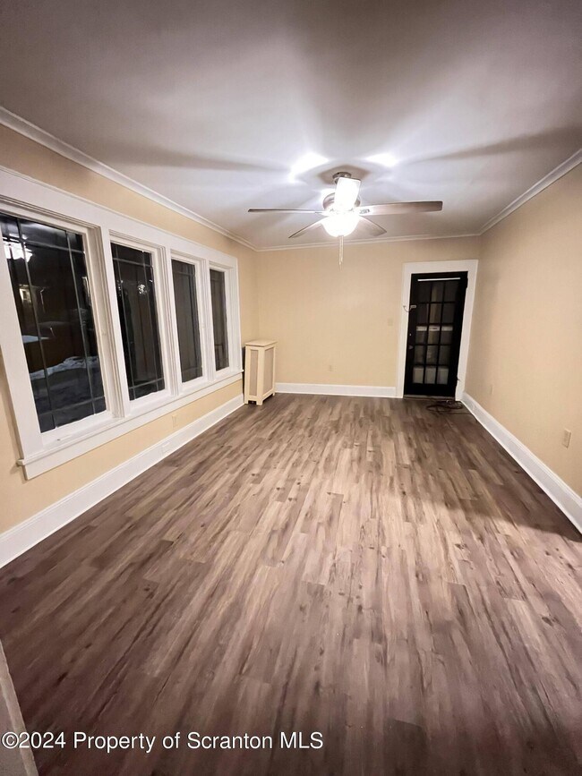 Foto del edificio - 1614 Linden St