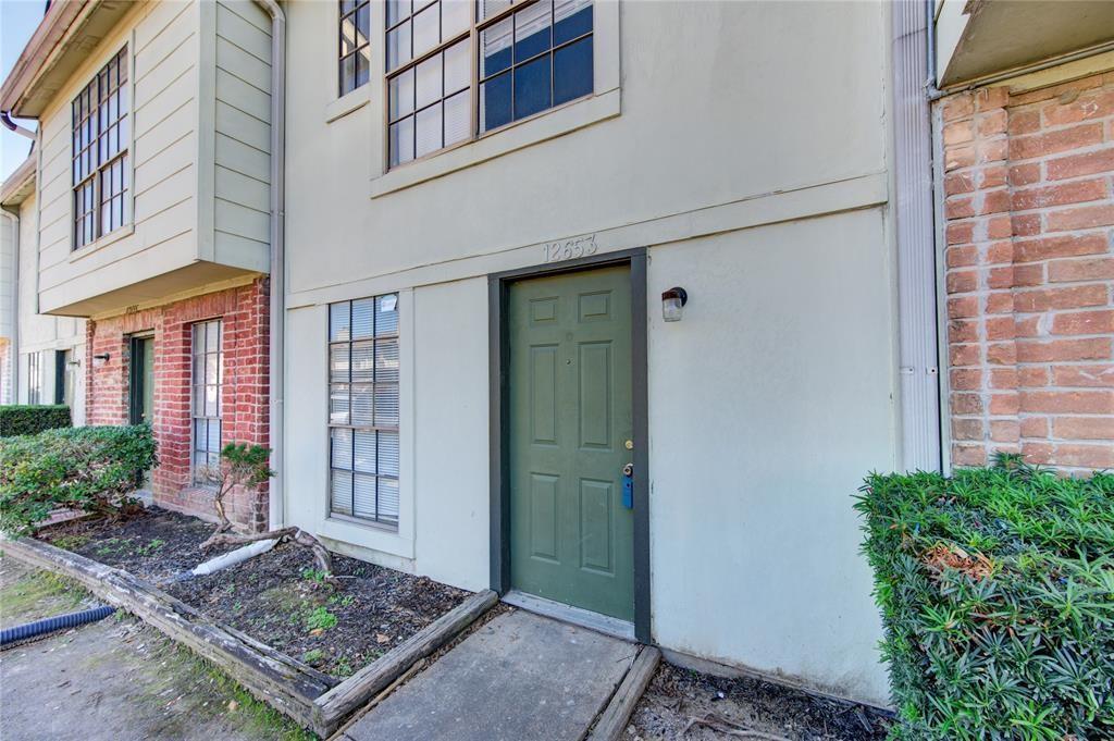 Foto principal - 12653 Windsor Village Dr