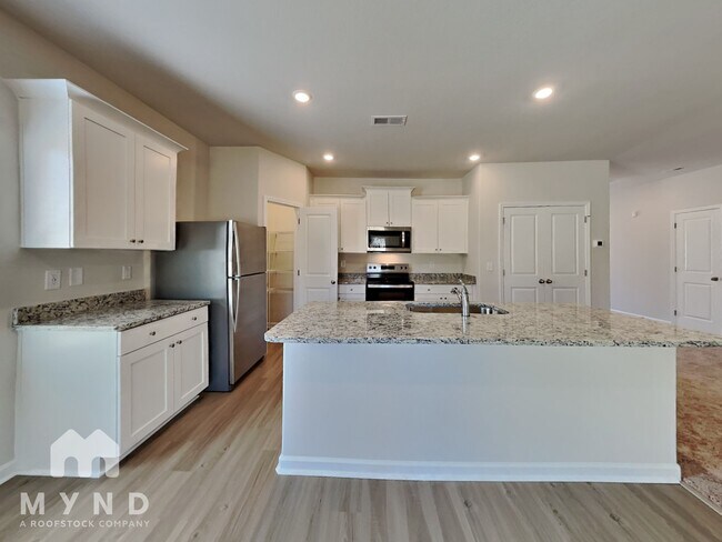 Foto del edificio - 402 Ivy Bank Dr
