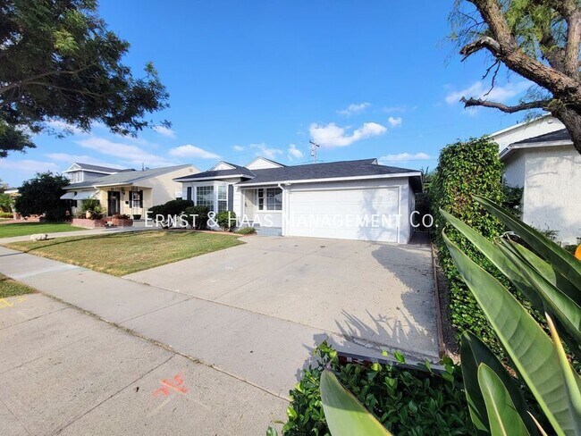 Photo - 4718 Briercrest Ave House