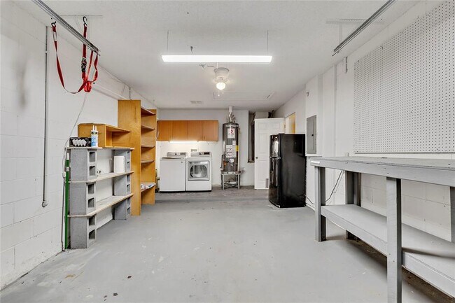 Foto del edificio - 1705 Circe Lake Ct