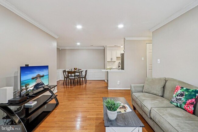 Foto del edificio - 18202 Chalet Dr