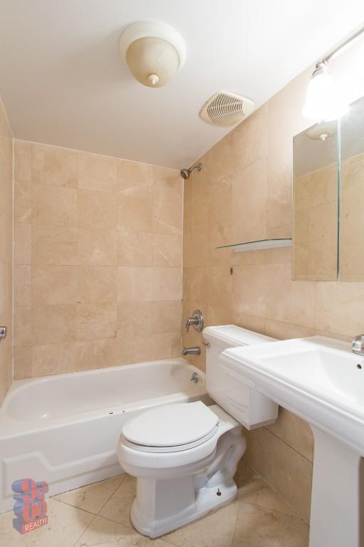 Foto del edificio - 432 E 13th St
