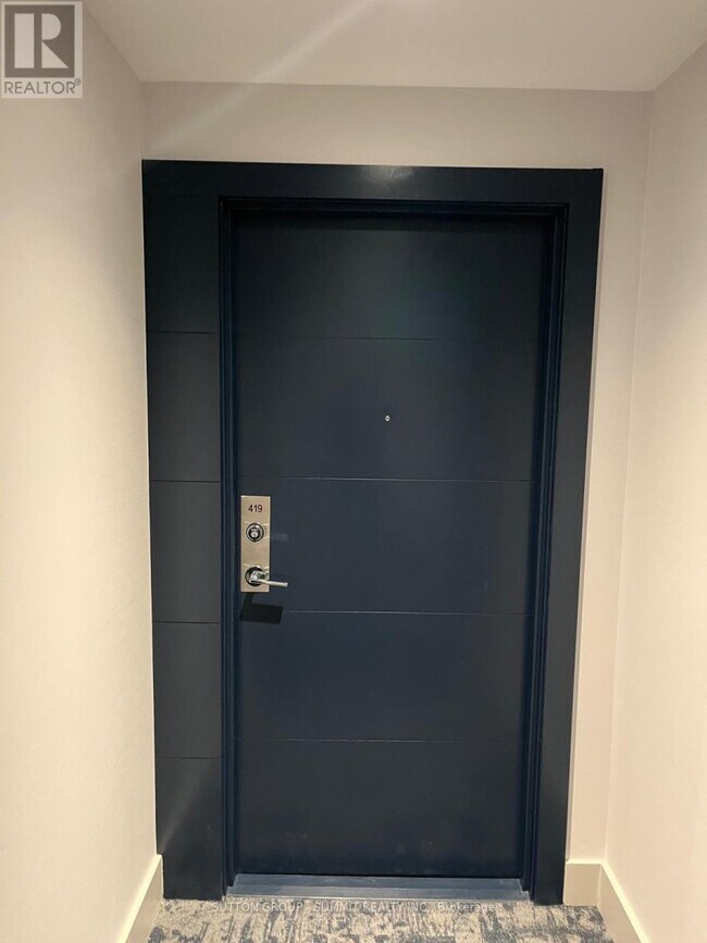 Photo du bâtiment - 75 James St S