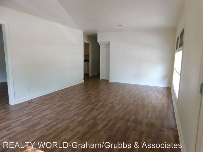 Foto del edificio - 4 br, 2 bath House - 1162 South Pine Street