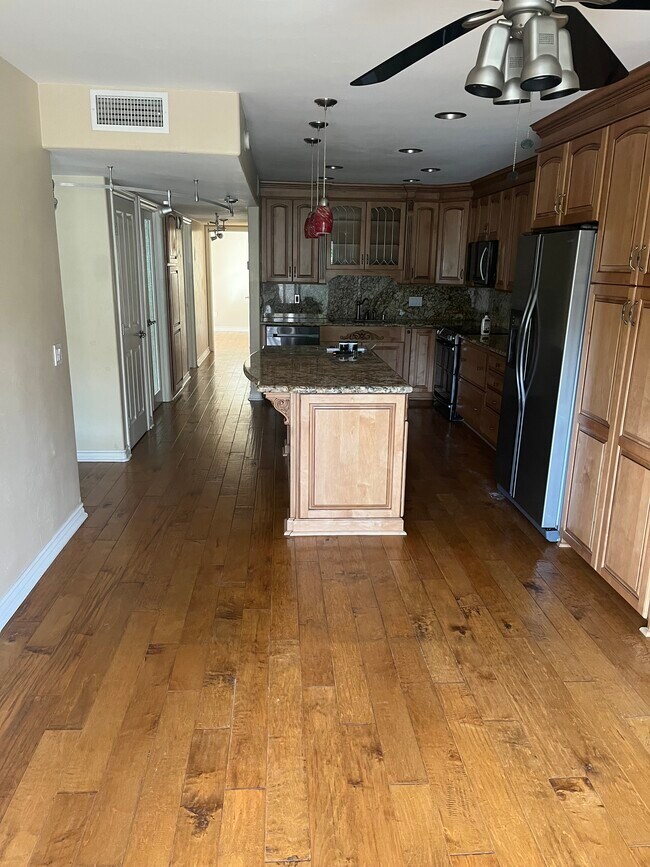 Kitchen - 9921 Caminito Chirimolla