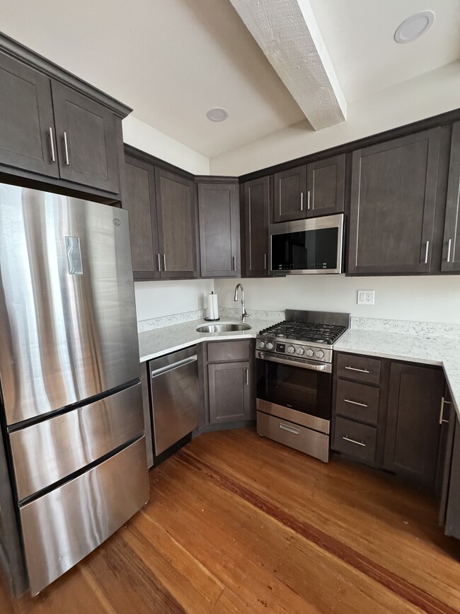 Building Photo - 43 Market St