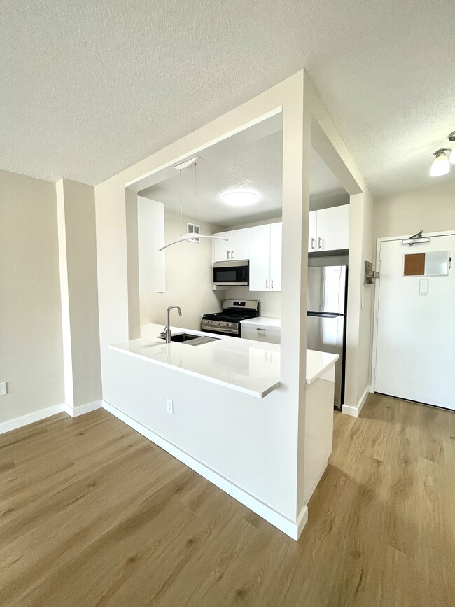 Foto del edificio - 4141 N Henderson Rd