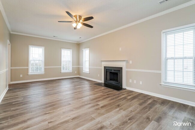 Foto del edificio - 1308 Salem Crossing Rd, Kernersville, NC 2...