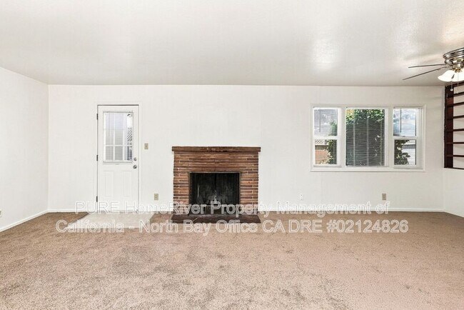 Foto del edificio - 2107-A Montgomery Drive