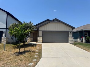 Building Photo - 9827 Rancho Real Rd