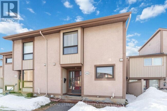 Building Photo - 2053 Stonehenge Crescent