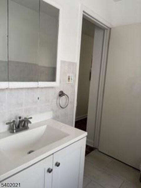 Building Photo - 194 Jerome Pl