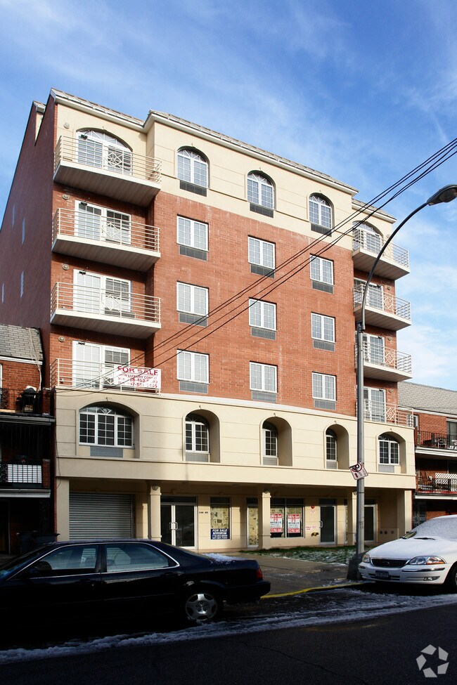 Building Photo - 14449 Barclay Ave