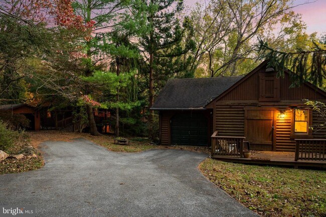 Foto del edificio - 15024 Wheeler Ln