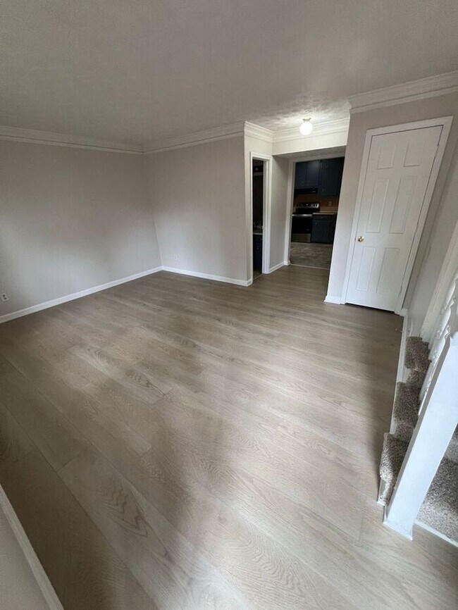 Foto del edificio - READY NOW!!! 2 bedroom townhouse available in Lawrenceville!