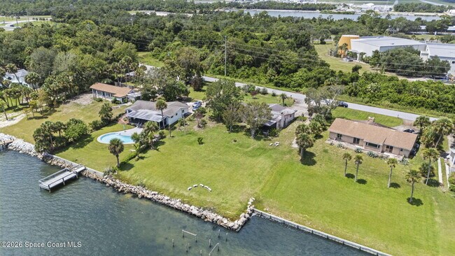 Building Photo - 6785 Riveredge Dr