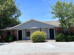 Building Photo - 4802 Rainbow Cir
