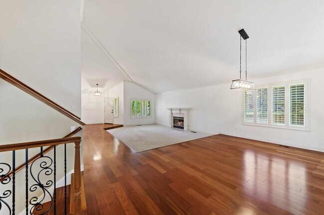 Building Photo - Gorgeous Bettencourt Ranch Home