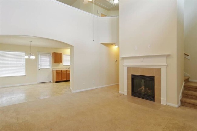 Building Photo - 3343 Fiorella Way