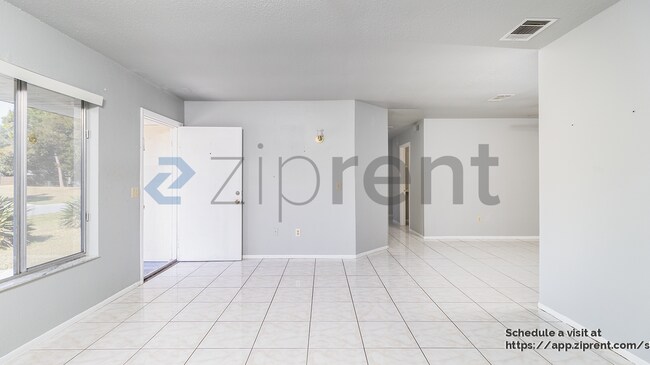 Foto del edificio - 839 Chelsea Ave