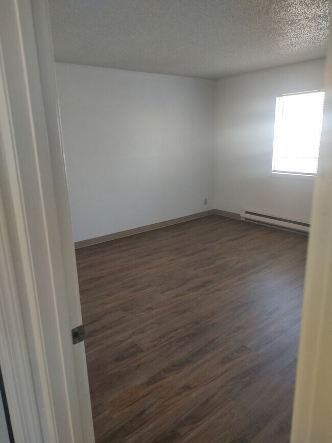 Foto del edificio - Located in Lakeview! Newly Renovated 3 Bedroom, 1 Bathroom Home