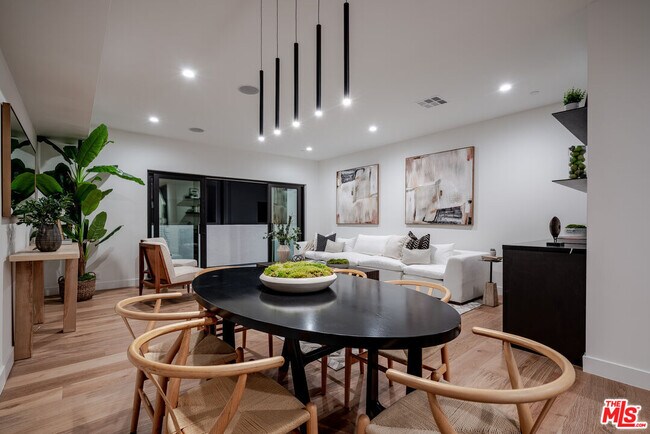 Foto del edificio - 5629 Murray Ln