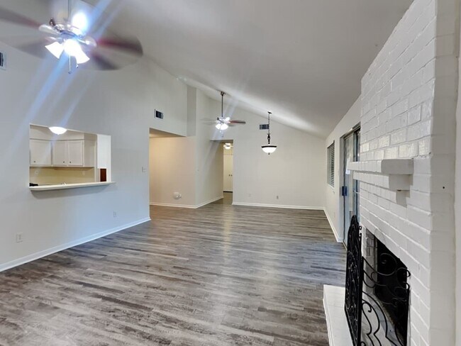 Foto del edificio - 9207 Prairie Trails Dr