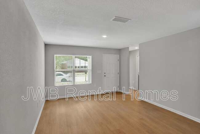 Foto del edificio - 2117 Moncrief Rd
