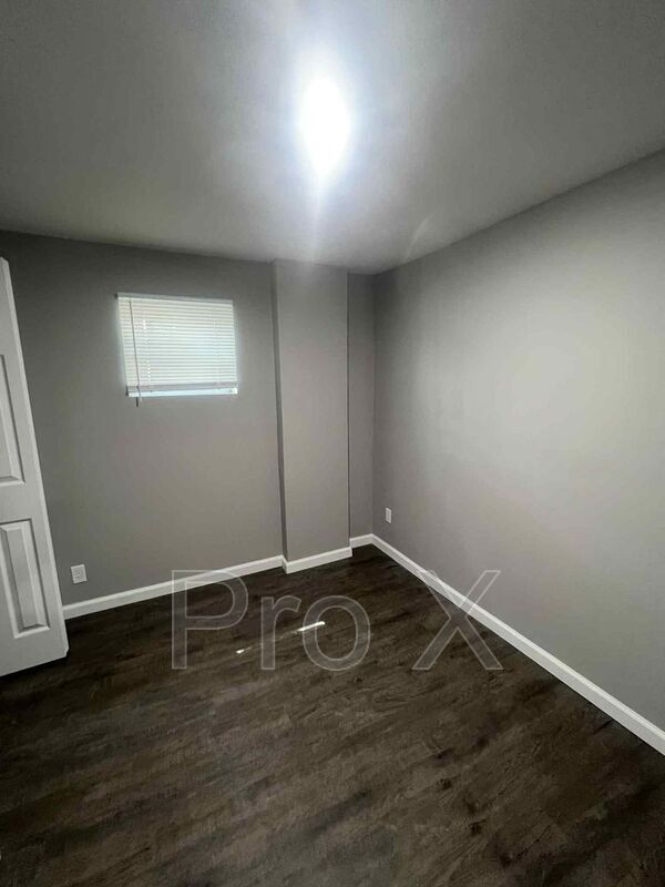 Foto del edificio - 610 W 9th St