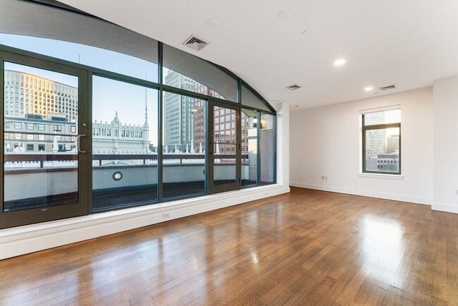Building Photo - 425 Boylston St