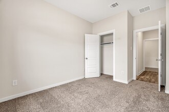 Building Photo - 17925 Canopy Trce Ct