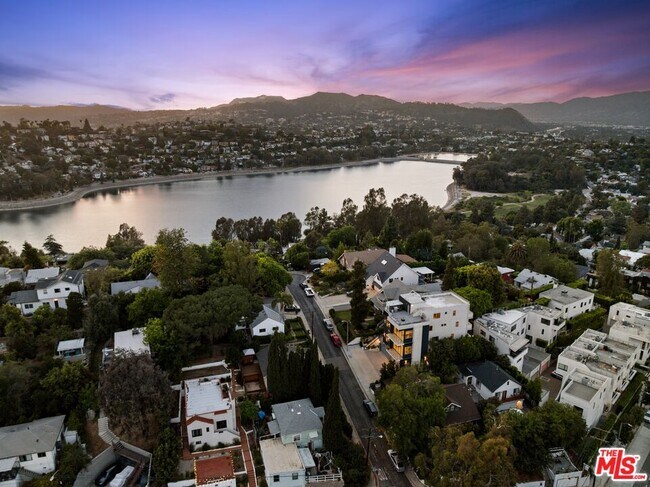 Foto del edificio - 2311 Cove Ave