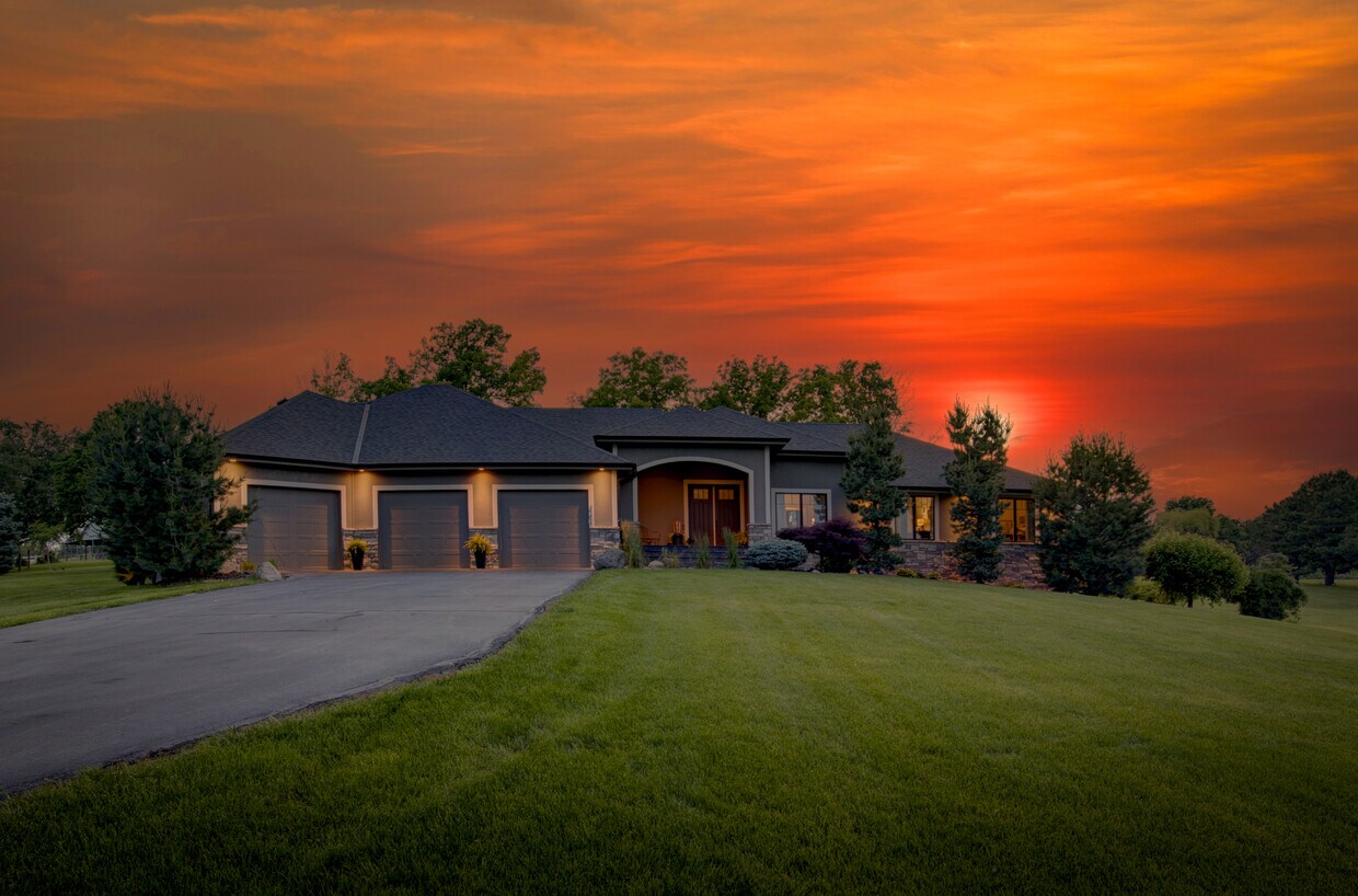 Foto principal - 4606 S 184th Plz