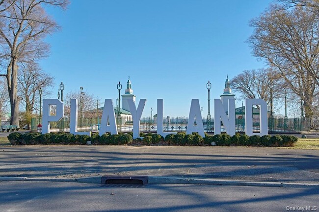 Building Photo - 78 Purchase St