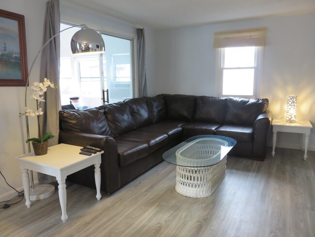 Foto del edificio - 19 Perkins Ave