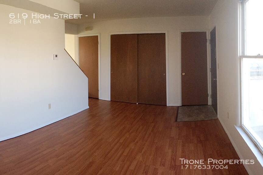 Building Photo - 619 High Street