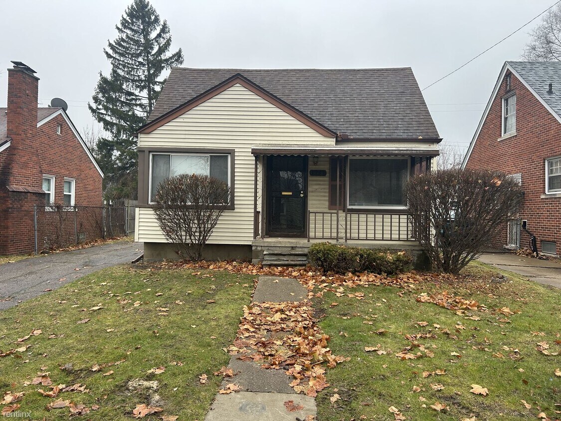 Primary Photo - 3 br, 1.5 bath House - 18281 Avon Ave