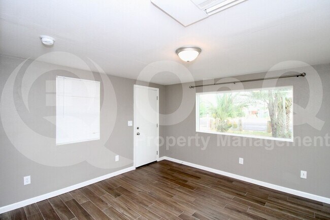 Foto del edificio - 905 N Arbor Ave